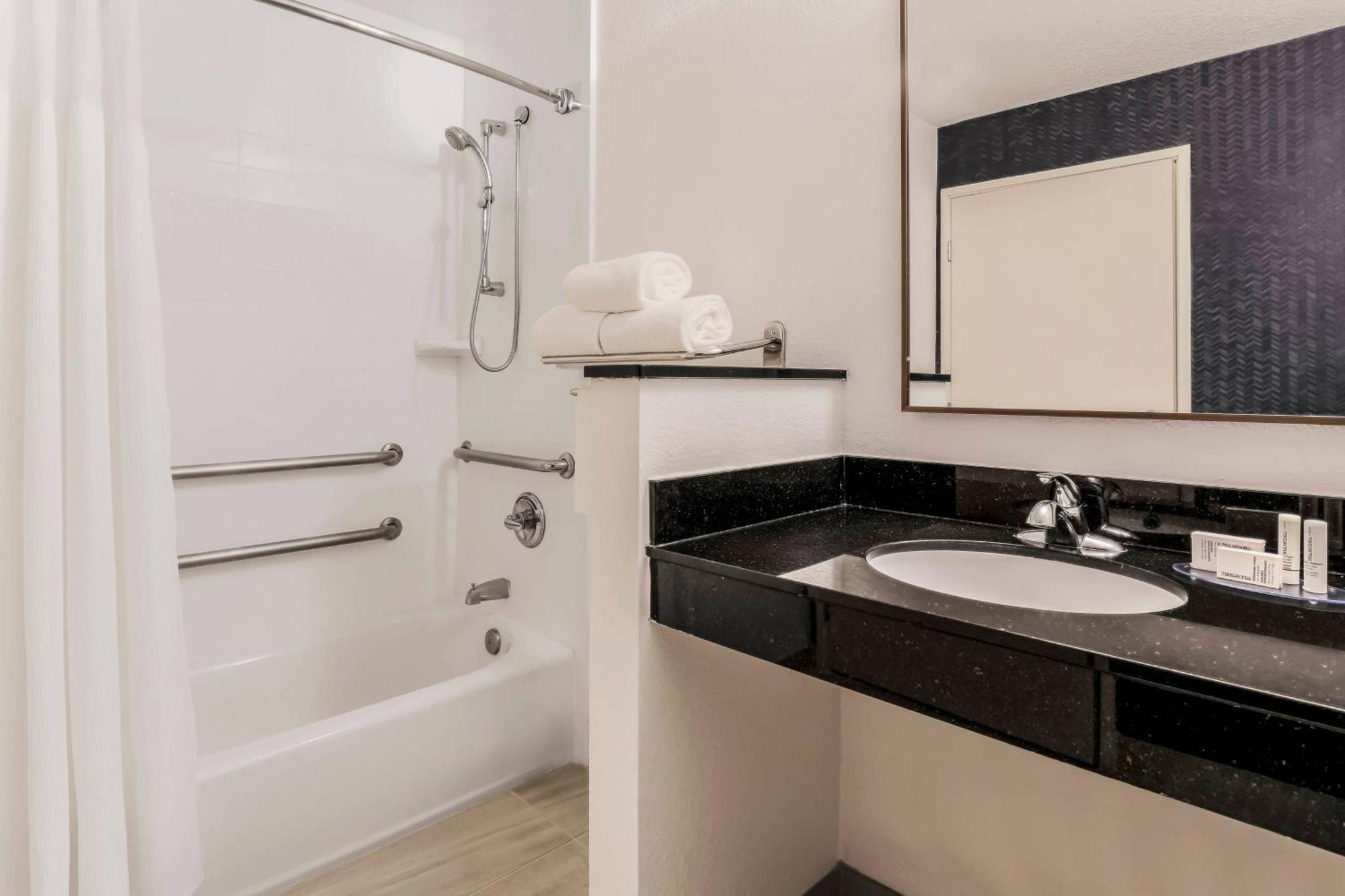 Fairfield Inn & Suites Houston Westchase Экстерьер фото